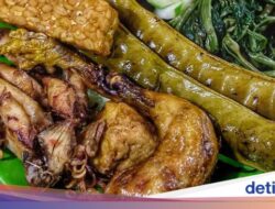 Huhah! 10 Tempat Makan Bersama Sambal yang Bikin Berkeringat