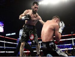 Catatan KO Artur Beterbiev 20-0, Dmitry Bivol: Dia Petarung Sangat Berbahaya!