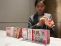 Uang Negara Indonesia Masih Tak Berkutik Lawan Usd AS, Awal Pekan Rp15.857 per USD