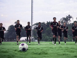 Kluivert Matangkan Pendekatan Bola Mati, Bagaimana Kans Garuda?