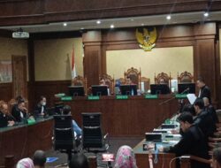 Kesan Tom Lembong Pertama Kali Bersama Sebab Itu Terdakwa, seperti Konflik Bersenjata Bersama Rudal dan Roket Tuduhan