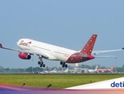 Batik Air Terbang Di Medan Di Pesawat Besar Airbus 330-300