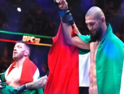 Khamzat Chimaev Tolak Pengalungan Sabuk Kelas Menengah UFC Didalam Dana White, Kenapa?