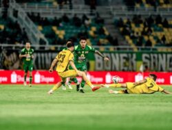 Malut United Pesta Tendangan, Persebaya Raih Mengalahkan Tipis