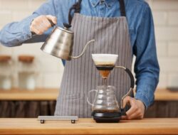 Ini Tips Menyaksikan Suhu Air Untuk Minuman ala Barista