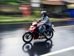 Musim Hujan, 5 Produk Internasional Ini Jangan Sampai Lupa Dibawa Pemotor