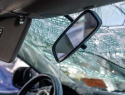 Tips Nyetir Ke Cuaca Ekstrem, Berkaca Sopir Lexus Tewas Tertimpa Pohon