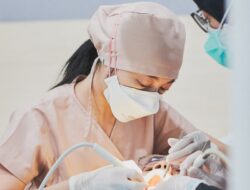 Unjuk Rasa Sosial Klinik Gigi Bantu Atasi Masalah Kesejajaran Mulut Komunitas
