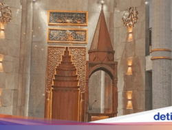 Kemegahan Masjid Jami Al Fajri, Blue Mosque Versi Jakarta