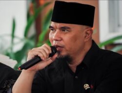 Menolak Tua, Ahmad Dhani Ogah Dipanggil Kakek Jelang Punya Cucu