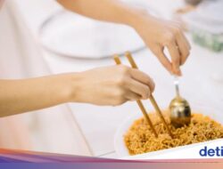 Jangan Keseringan, Ini Efek Makan Mie Instan Setiap Hari buat Keadaan
