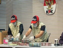 Penampakan Uang Rp2,6 Miliar Hasil Pemerasan Bupati Pati Sudewo