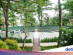 Taman Minuman Karena Itu Ruang Santai Warga Pasar Rebo