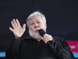 Apple Rayakan 50 Tahun, Steve Wozniak Malah Pilih Pensiun Untuk Ilmu Pengetahuan dan Menjauh Untuk AI