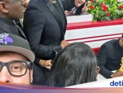 Bawa Gelar Oscar Di Restoran Burger, Unjuk Rasa Michael B. Jordan Viral