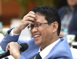 Purbaya Tunda Insentif 200 Ribu Sepeda Listrik