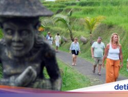 Australia Ingatkan Warganya Jangan Cari Duit Hingga Bali Pakai Visa Turis